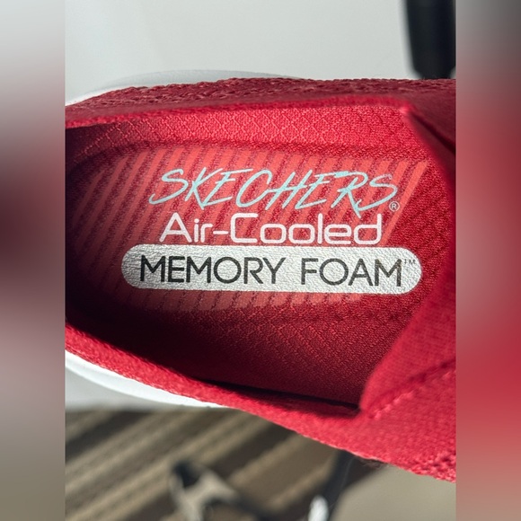 Red Skechers Air Cooling Memory Foam Slip Ons - Size 8 - Picture 10 of 12